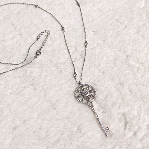 Beautiful Clear Crystal Key Pendant/Necklace Rhodium Plated by Nordstrom - Picture 5 of 15